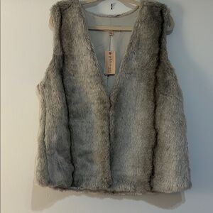 XL Philosophy Gray Faux Fur Vest